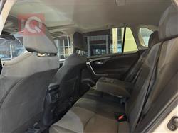 تۆیۆتا ڕاڤ 4